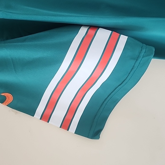 TUA TAGOVAILOA MIAMI DOLPHINS THROWBACK JERSEY - Picture 4 of 8